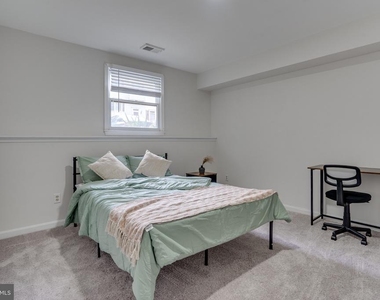 3700 Roxbury Lane - Photo Thumbnail 63