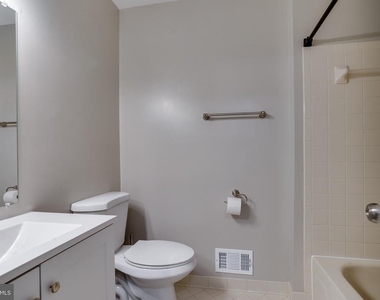 3700 Roxbury Lane - Photo Thumbnail 44