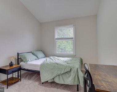 3700 Roxbury Lane - Photo Thumbnail 45