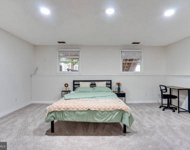 3700 Roxbury Lane - Photo Thumbnail 59