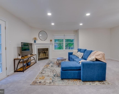 3700 Roxbury Lane - Photo Thumbnail 22