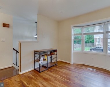 3700 Roxbury Lane - Photo Thumbnail 12