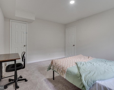 3700 Roxbury Lane - Photo Thumbnail 67