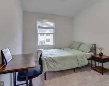 3700 Roxbury Lane - Photo Thumbnail 49