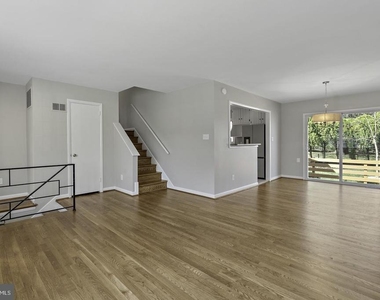 8908 Charles Augustine Drive - Photo Thumbnail 3