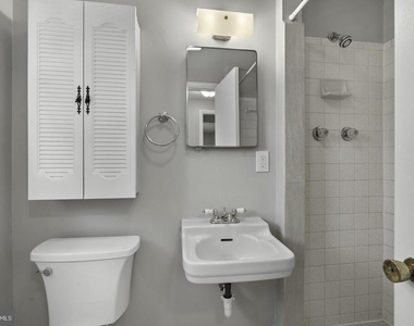8908 Charles Augustine Drive - Photo Thumbnail 12