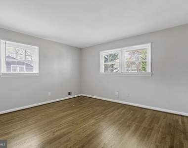8908 Charles Augustine Drive - Photo Thumbnail 17
