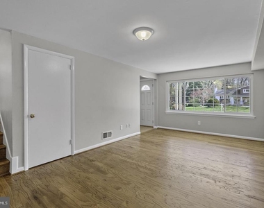 8908 Charles Augustine Drive - Photo Thumbnail 9