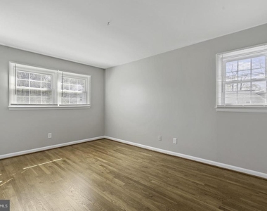 8908 Charles Augustine Drive - Photo Thumbnail 15