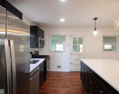 4009 Taney Avenue - Photo Thumbnail 8