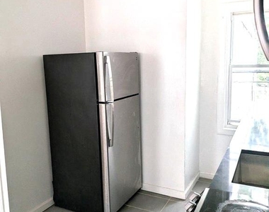 1729 N 24th - Photo Thumbnail 4