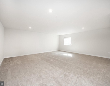 265 Chase Drive - Photo Thumbnail 24