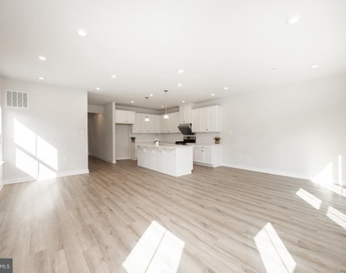 265 Chase Drive - Photo Thumbnail 10