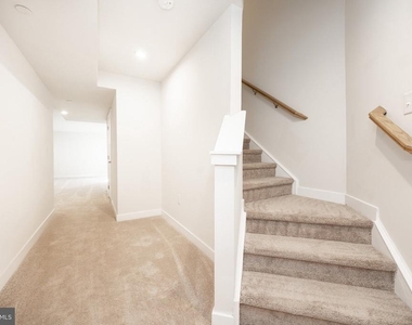 265 Chase Drive - Photo Thumbnail 22