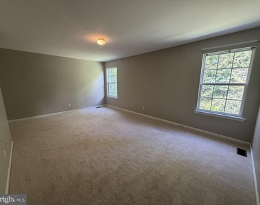 278 Yorktown Court - Photo Thumbnail 19