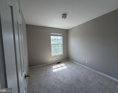 278 Yorktown Court - Photo Thumbnail 23