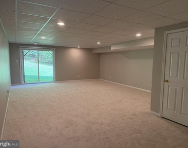 278 Yorktown Court - Photo Thumbnail 8
