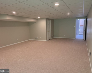 278 Yorktown Court - Photo Thumbnail 9