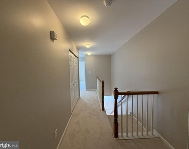 278 Yorktown Court - Photo Thumbnail 20