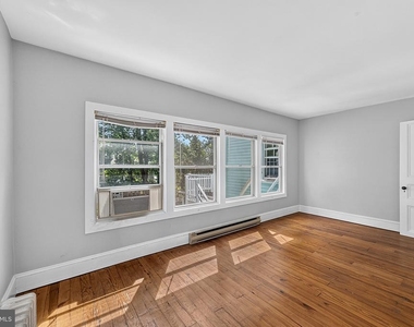 301 Nassau Street - Photo Thumbnail 8