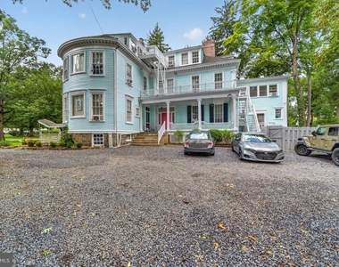 301 Nassau Street - Photo Thumbnail 18