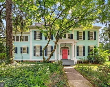 301 Nassau Street - Photo Thumbnail 1