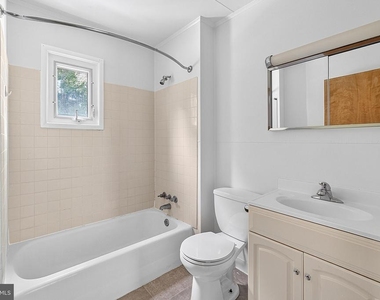 4 Pierson Place - Photo Thumbnail 17
