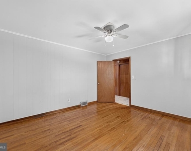 4 Pierson Place - Photo Thumbnail 9