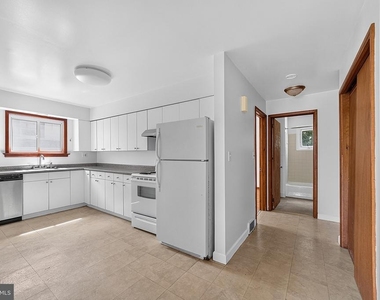 4 Pierson Place - Photo Thumbnail 14