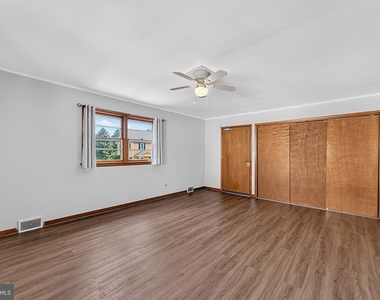 4 Pierson Place - Photo Thumbnail 4