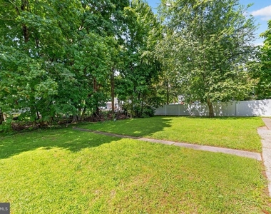 4 Pierson Place - Photo Thumbnail 22