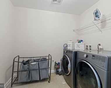 1032 Lamberton Street - Photo Thumbnail 16