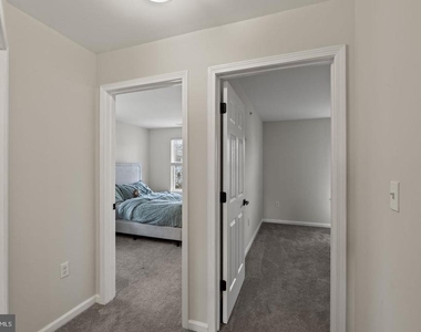 1032 Lamberton Street - Photo Thumbnail 25