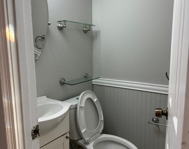 7806 Michele Drive - Photo Thumbnail 9