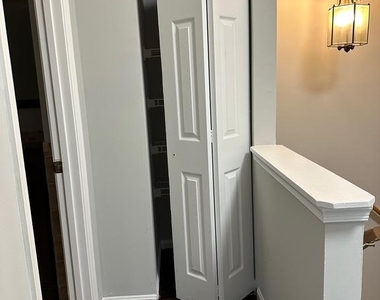 7806 Michele Drive - Photo Thumbnail 14