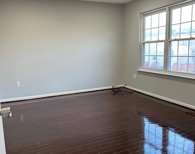 7806 Michele Drive - Photo Thumbnail 15
