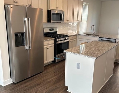 4770 Towne Square Boulevard - Photo Thumbnail 5