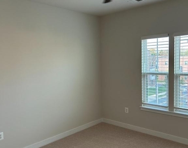 4770 Towne Square Boulevard - Photo Thumbnail 13