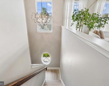 402 Orchard Ridge Drive - Photo Thumbnail 4