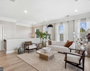 402 Orchard Ridge Drive - Photo Thumbnail 9