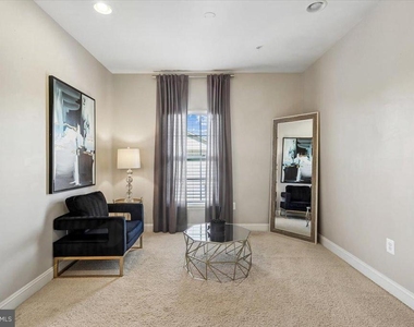 402 Orchard Ridge Drive - Photo Thumbnail 36