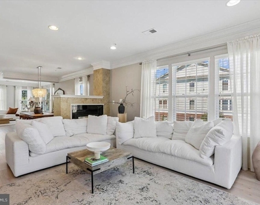 402 Orchard Ridge Drive - Photo Thumbnail 17