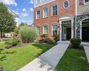 402 Orchard Ridge Drive - Photo Thumbnail 3