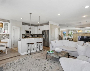 402 Orchard Ridge Drive - Photo Thumbnail 18