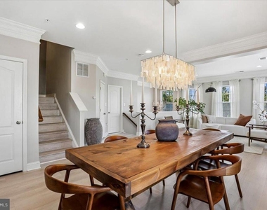 402 Orchard Ridge Drive - Photo Thumbnail 8