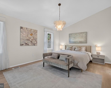 7411 Crestberry Lane - Photo Thumbnail 37