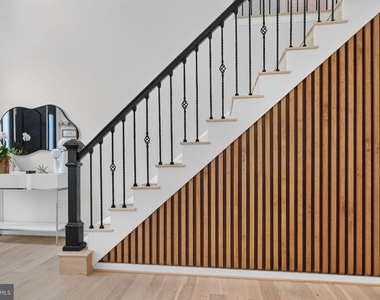 7411 Crestberry Lane - Photo Thumbnail 23