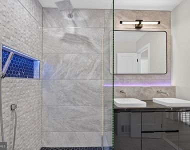 7411 Crestberry Lane - Photo Thumbnail 43