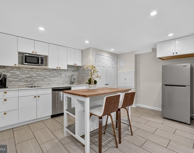 7411 Crestberry Lane - Photo Thumbnail 51
