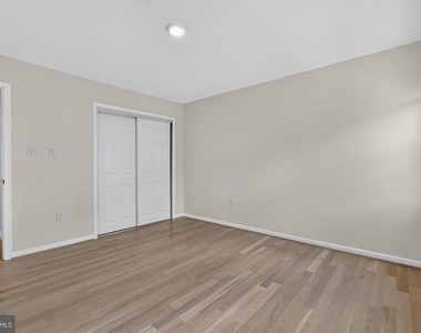 7411 Crestberry Lane - Photo Thumbnail 48
